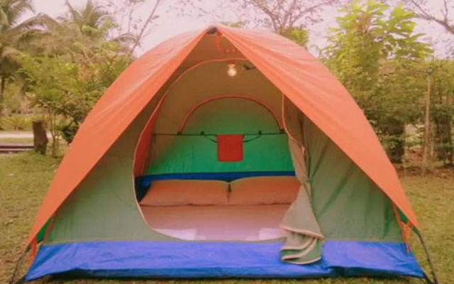 Sawasdee Lagoon Camping & Restaurant