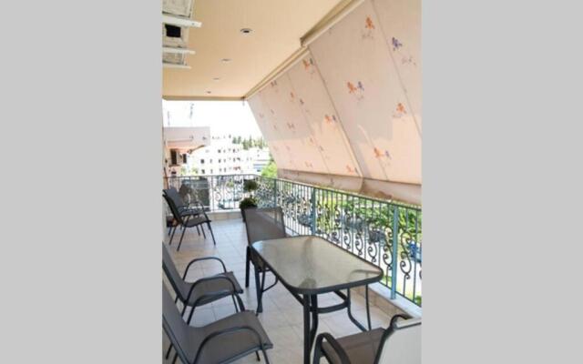 Chalkis Green Leaf House