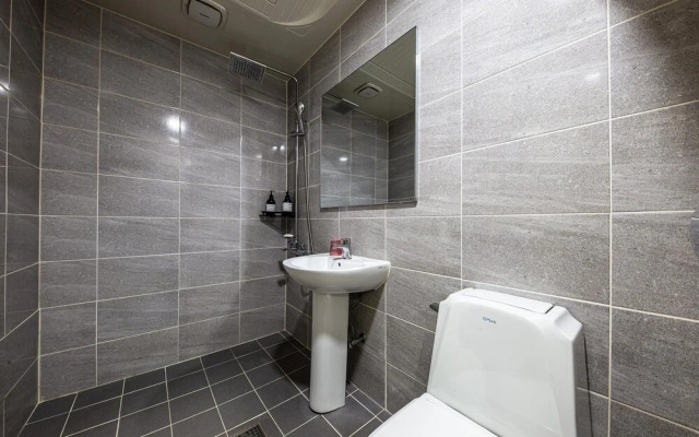 Cheonan Seongjeong J Hotel