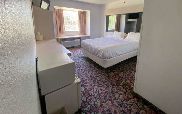 Motel 6 McAlester, OK - South