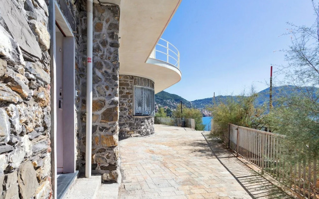 Yellow Suite sul Lungomare di Recco