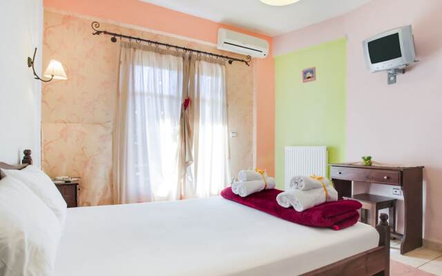 Alluring Holiday Home in Stournareika With Terrace