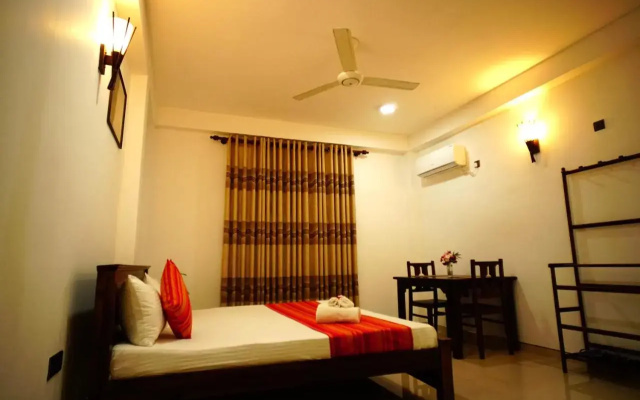 Airport 4 Season Hotel