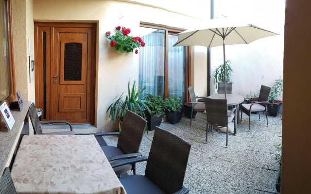 Guest House Ćiro