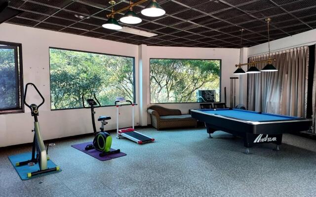 Four Season Beauty Hotel