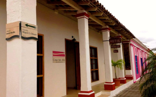 Hotel Casa del Río