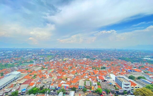 Homey 2Br At Mekarwangi Square Cibaduyut Apartment