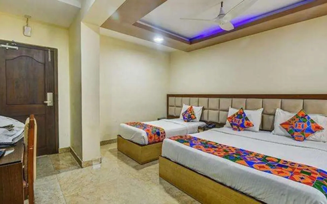 FabHotel Central Palace
