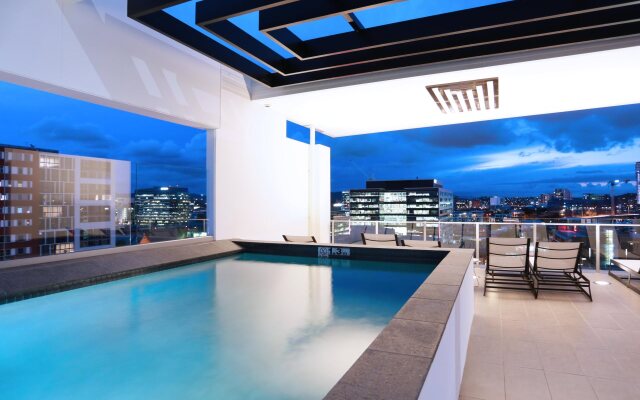 Alex Perry Hotel & Apartments