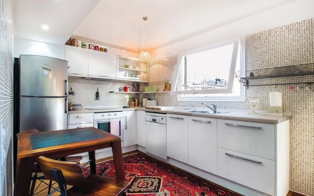 Hidden Gem 2 Bedroom near City Center