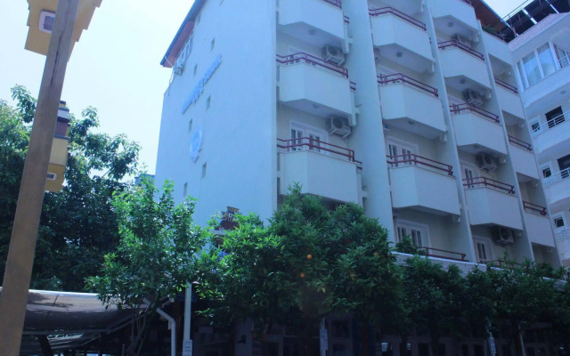 Mola Hotel
