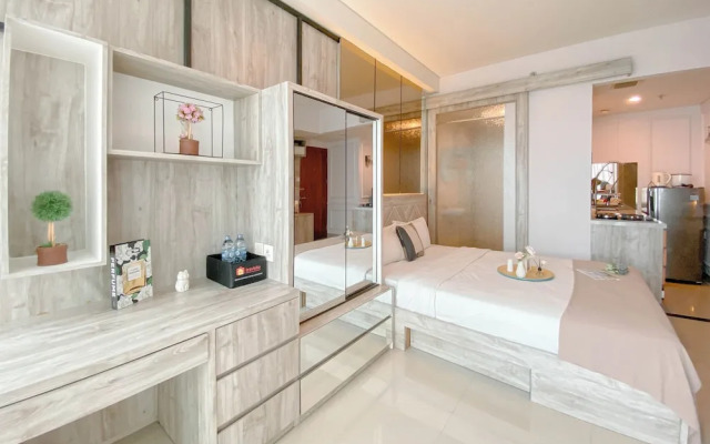 Homey and Restful Studio Grand Kamala Lagoon Apartment