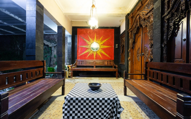 Super OYO 2285 Art Guest House Syariah