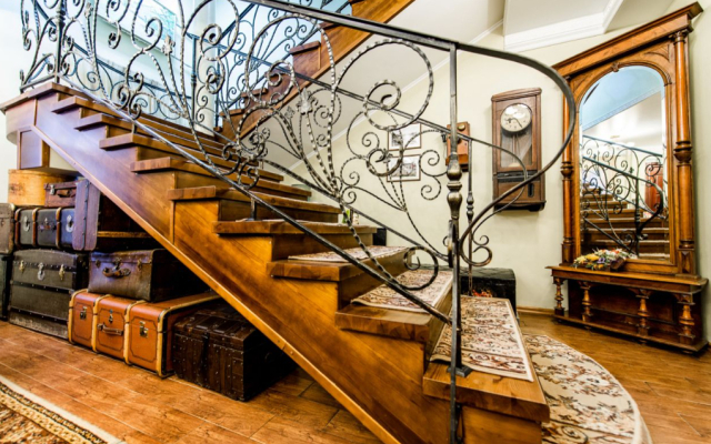 Russian Seasons Vyatskoye Village 4*