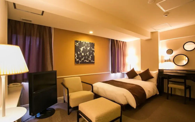 Hotel Yamanishi Welfare Memorial Hall