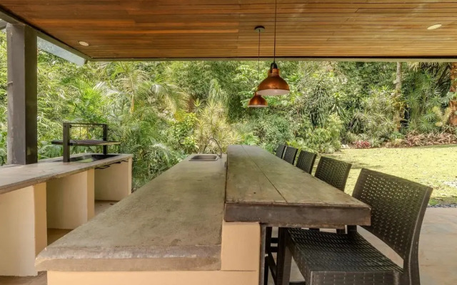 w Incredible 5BR House w Jacuzzi in El Poblado