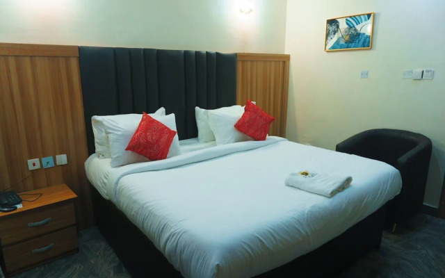 Rolarz Resorts & Hotel