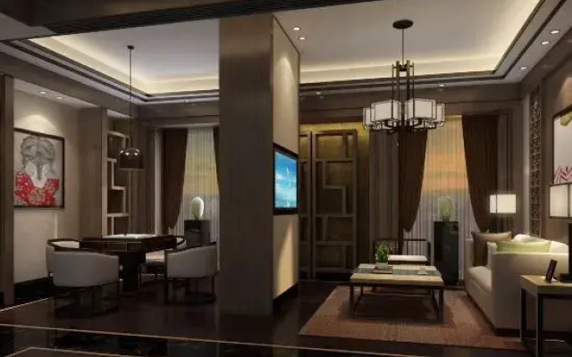 Tianlun Huangchao International Hotel(Chibi North Railway Station)