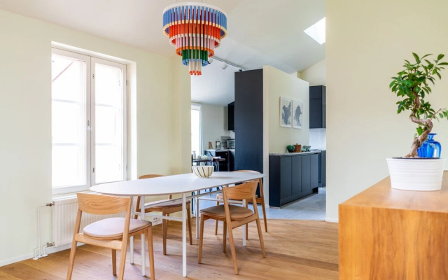 Spacious apartment with sauna & balcony