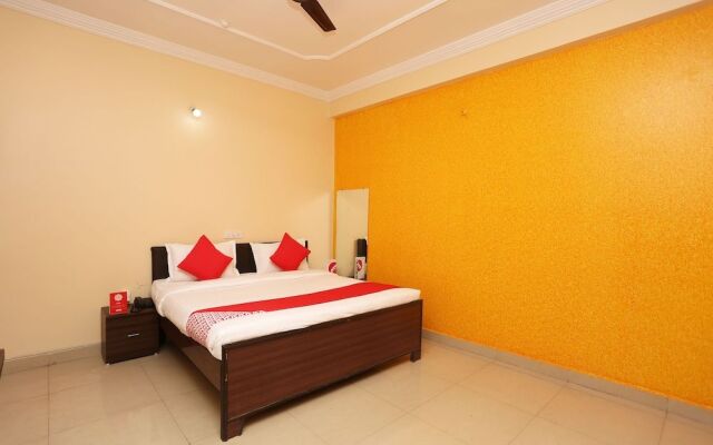 OYO 22665 Hotel Dev Shree