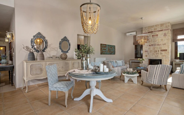 Nostos Villa - 50 m2 pool 2 km from the Beach