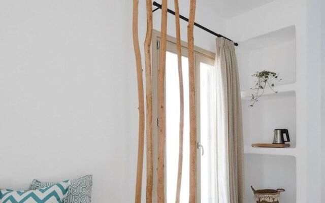 Arco Solium Suites Milos Superior Suite