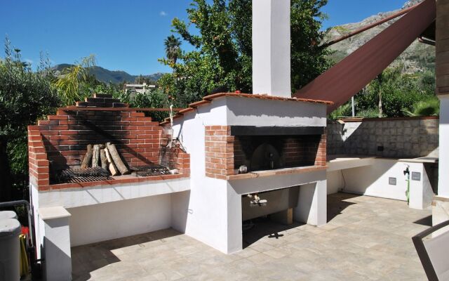Villa Giselda With Private Pool and Outdoor Whirpool