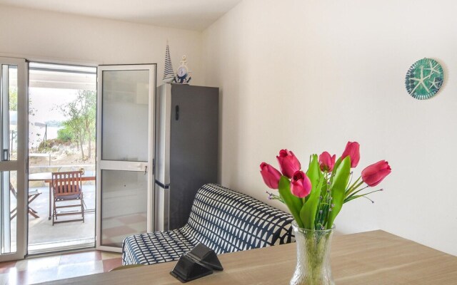 Stunning Home in Pozzallo With Jacuzzi, Wifi and 2 Bedrooms