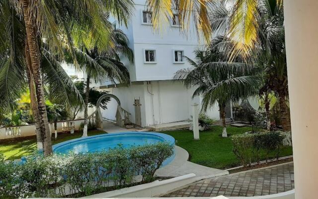 Jerusalem of Cancun Pansion Apts.