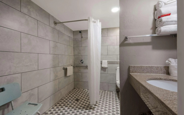 SureStay Plus Hotel by Best Western San Antonio North