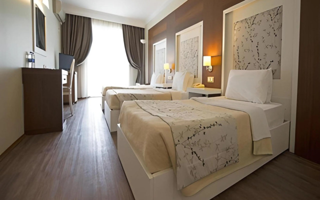Sentinus Beach Hotel