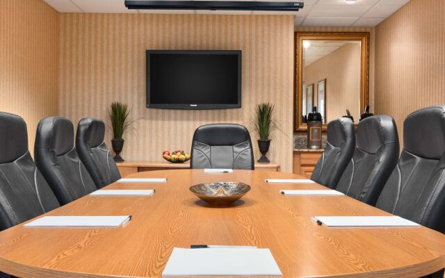 Country Inn & Suites by Radisson, Sycamore, IL