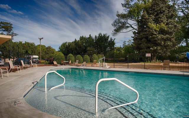 Best Western Plus Atlanta Airport-East