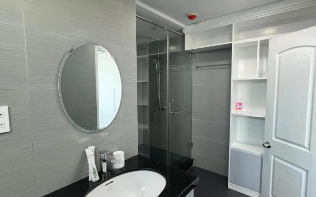 Royal Apartment in Muong Thanh