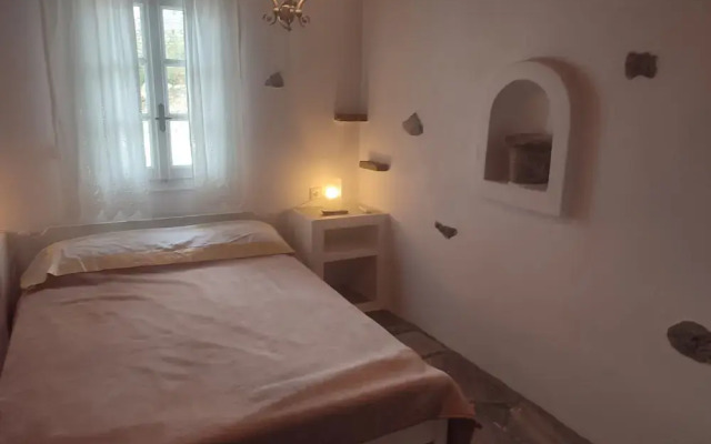 Ornos Beachside 2 Bd Stylish House
