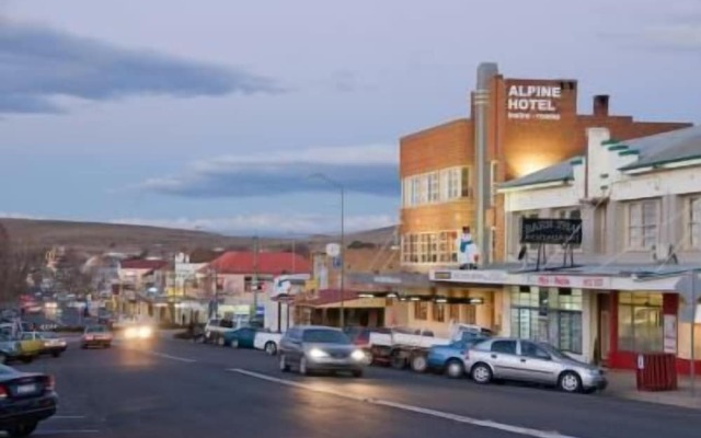 Alpine Hotel