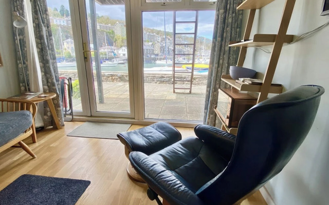 56C South Snowdon Wharf