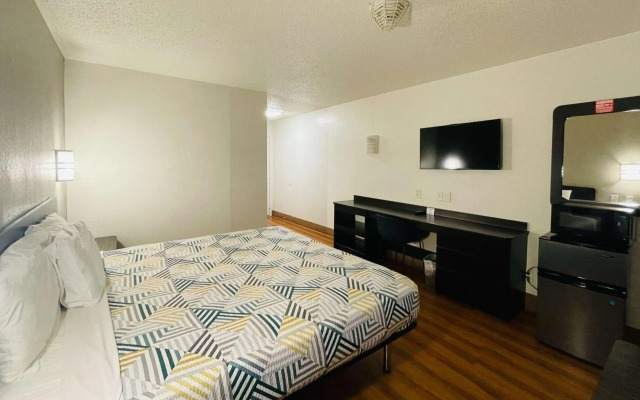 Motel 6 Duncanville, TX - Dallas