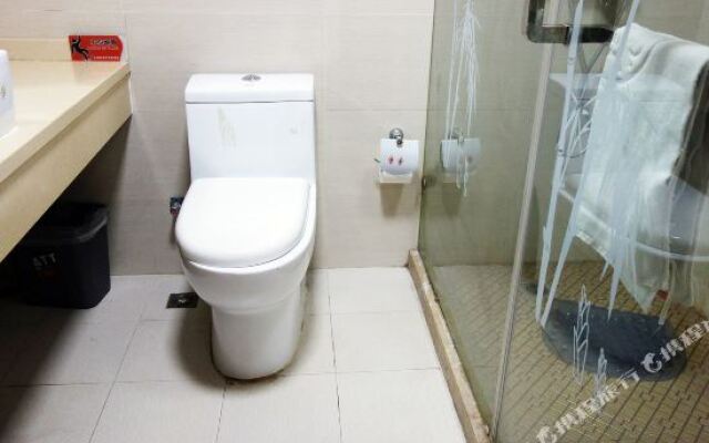 驿亭6+e酒店(上海外高桥店)