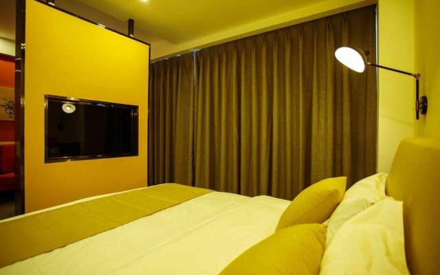 Yoghourt Hotel
