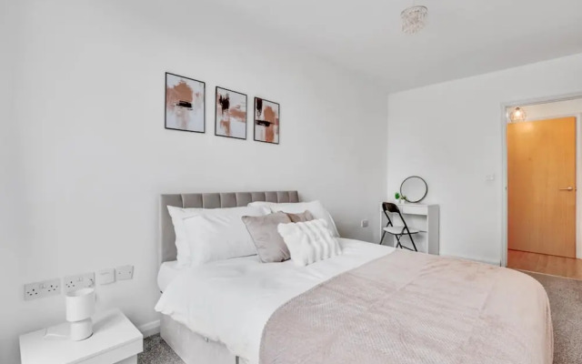 Modern 2-bed Apartment in Stratford