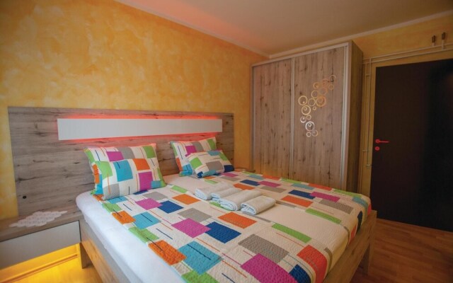 Awesome Apartment in Medulin With 5 Bedrooms and Internet