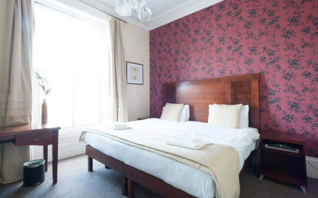 Town House Rooms