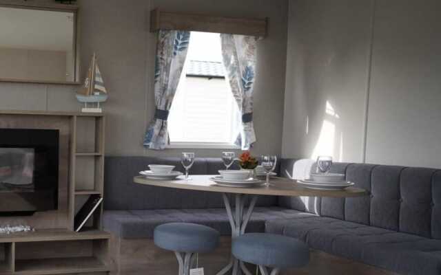 Immaculate 3 Bedroom Caravan in Presthaven