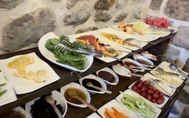 Fairouz Otel