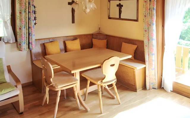 Room-small Holiday Cottage Ivy