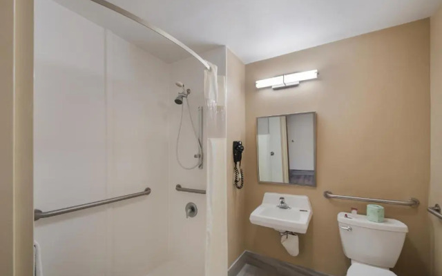 Super 8 Indian Head Md