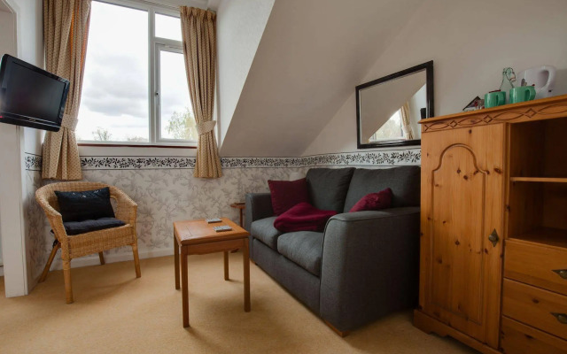 Broadlands Guest House