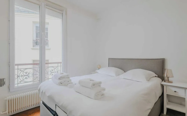 Apartment in Montmartre With 1 Room