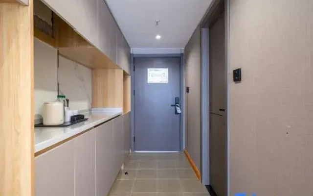 Qiuwang Hotel (Shanghai Caobao Road Subway Station Branch)